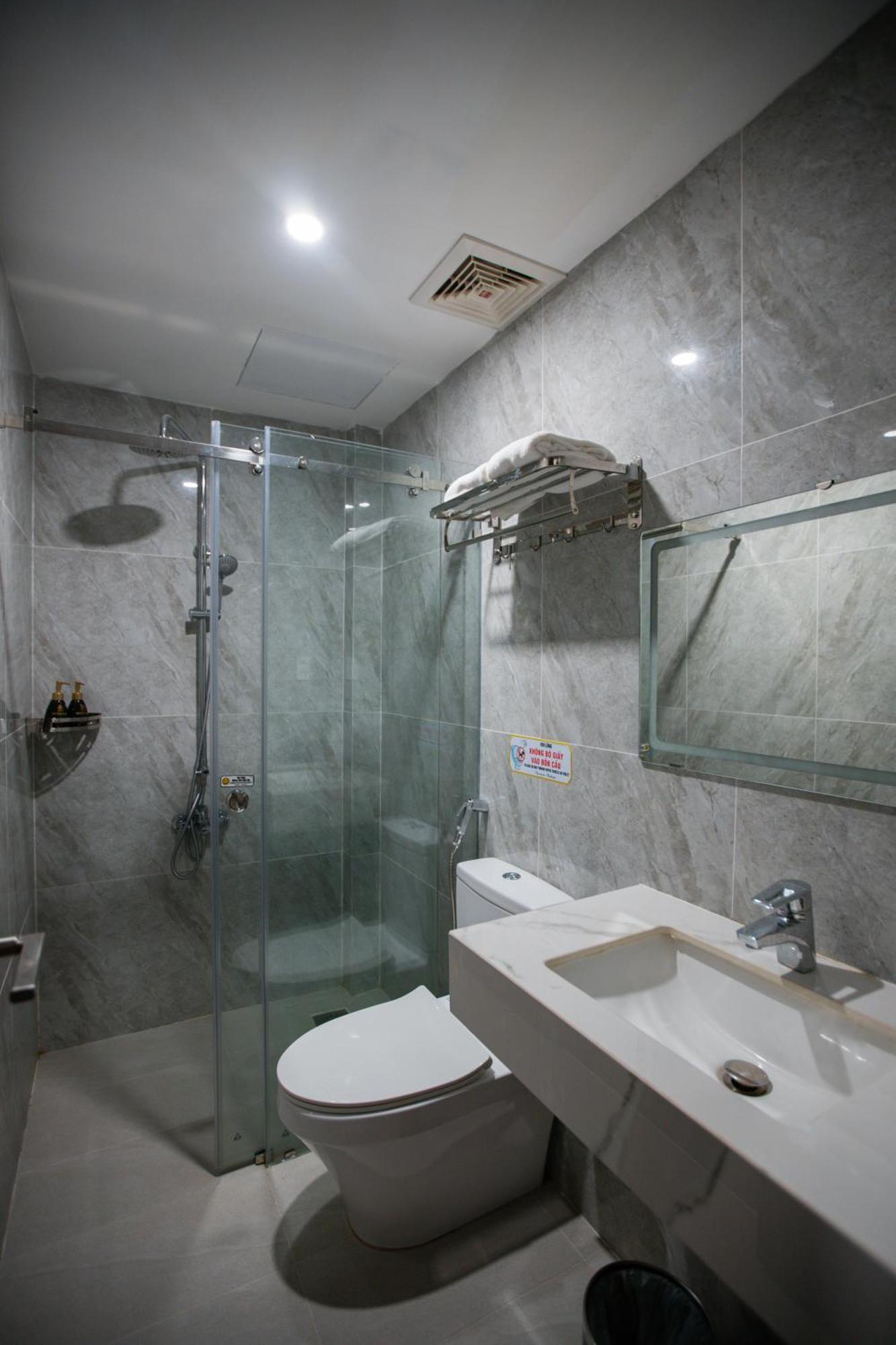 Riverside 1 Hotel 芹苴 外观 照片